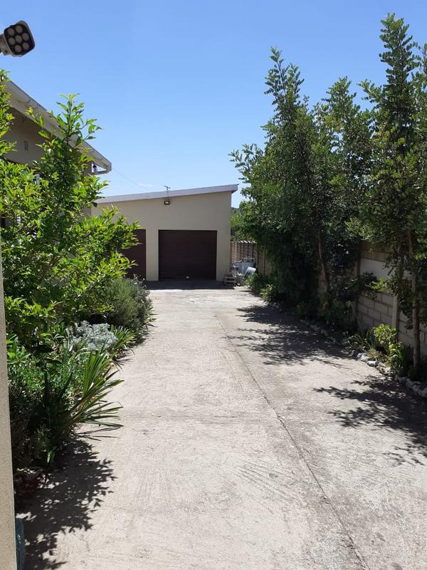 3 Bedroom Property for Sale in Albertinia Western Cape